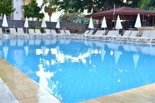 Viva Beach Hotel 마흐무틀라르 외부 사진