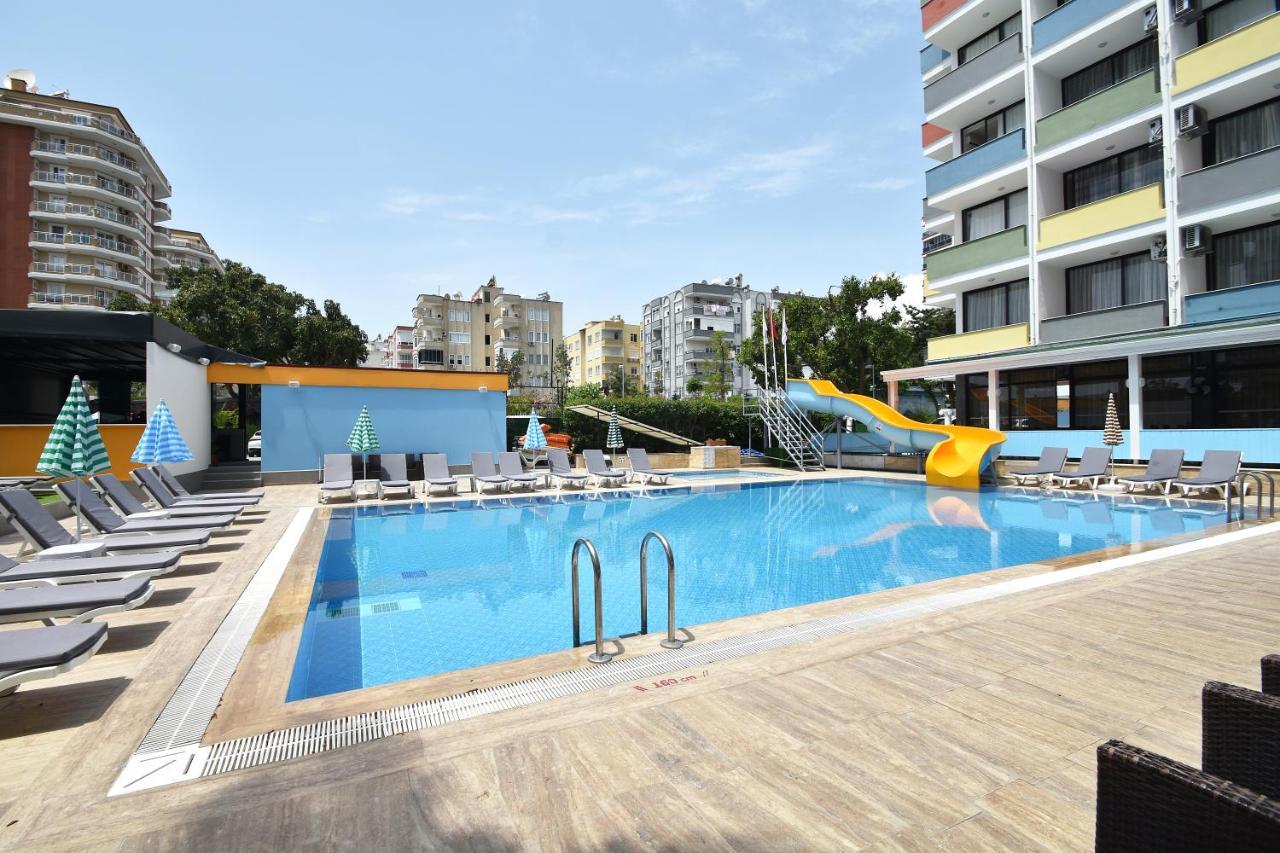 Viva Beach Hotel 마흐무틀라르 외부 사진